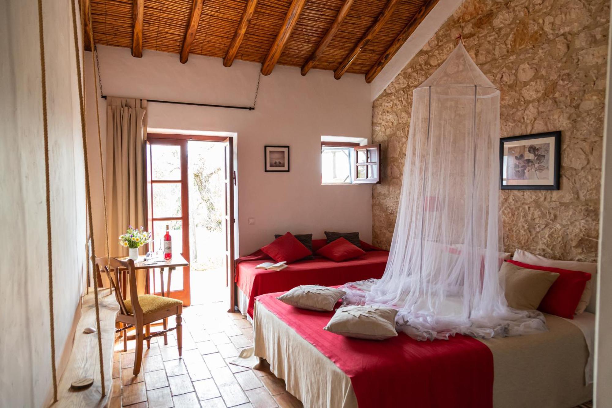 Casas Na Vinha - Monte Da Casteleja, Wine Estate - Eco Turismo Rural Lagos Luaran gambar